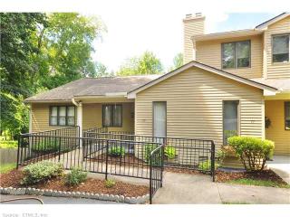 79 Rdg Rd, Hartford CT  06109-2616 exterior