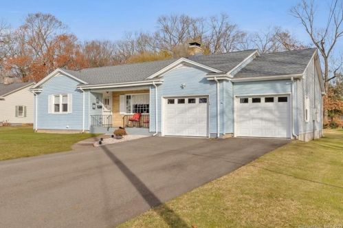 15 Clearview Ter, Manchester, CT 06042-1918