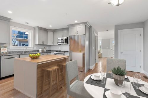 16 Central St, Salem, NH 03079-0029