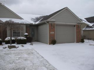 2111 Lakefield Dr, Mitiwanga, OH 44839-2071