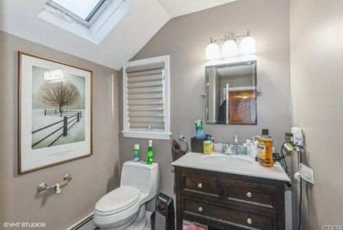 6 Kerri Ct, Huntington Station NY  11746-2000 exterior