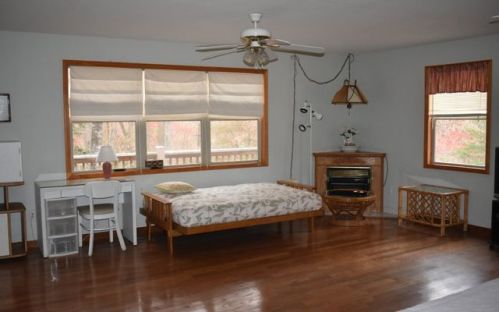 152 Sunrise Dr, Unaka, NC 28906-4027