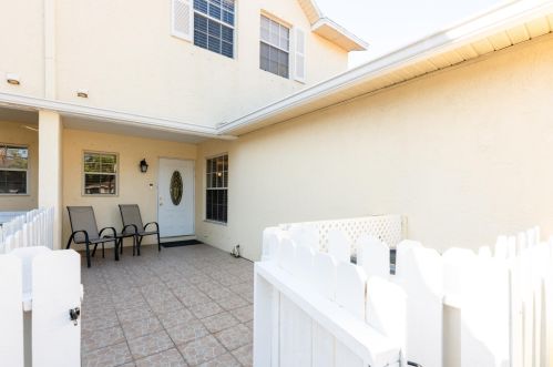 1602 Maplewood Dr, West Palm Beach, FL 33415-1478