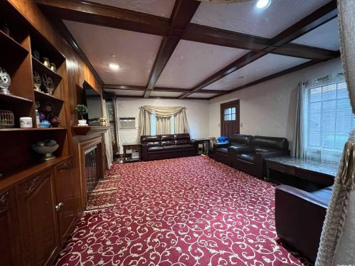 85-33 Radnor St, Jamaica, NY 11432-2323