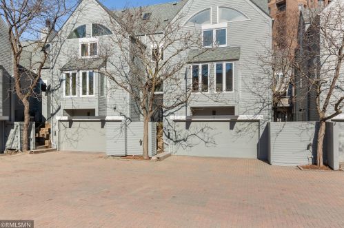 23 Greenway Gables, Minneapolis, MN 55403-2145