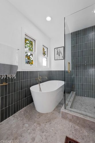 6554 Colbath Ave, Van Nuys CA  91401-1503 exterior