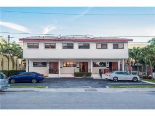 339 Madison St, Hollywood FL  33019-2106 exterior