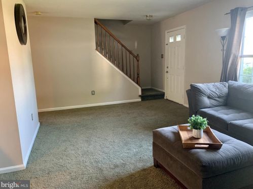 4020 Washington Dr, Boothwyn, PA 19061-2454
