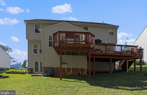 436 Spyglass Hill Dr, Charles Town WV  25414-4053 exterior