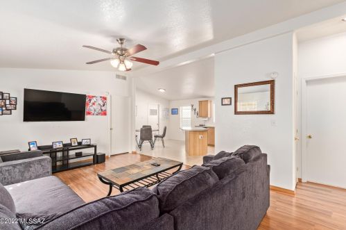 4987 Riv Vly Loop, Tucson AZ 85705-4857 exterior