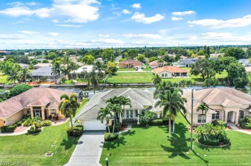 1414 2nd Ter, Cape Coral, FL 33909-2653