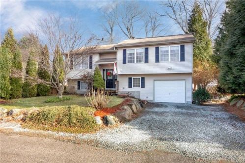 49 Meadow Sweet Trl, South Kingstown, RI 02874-2364