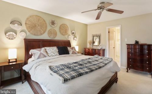 5550 Wide Oak Ct, Woodbridge VA  22192-6036 exterior