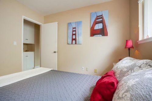 17504 Bernardo Oaks Dr, San Diego CA 92128-2109 exterior