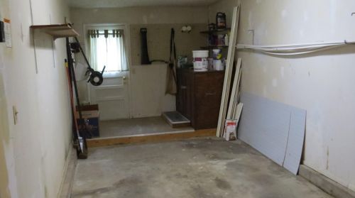 68 Miriam Dr, Florence KY  41042-1809 exterior