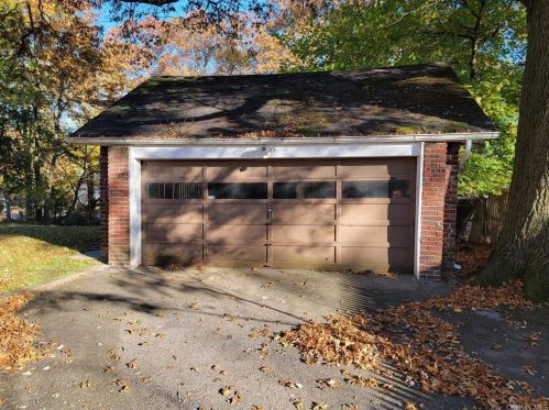 391 Kings Hwy, Valley Cottage NY 10989-1527 exterior