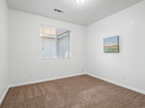 4478 Artemisa Dr, Fresno CA  93722-6450 exterior