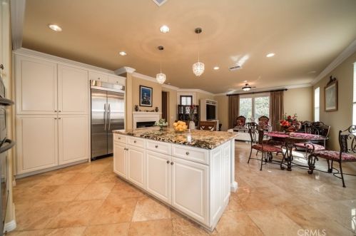 1562 Green Creek Trl, Beaumont CA  92223-7364 exterior