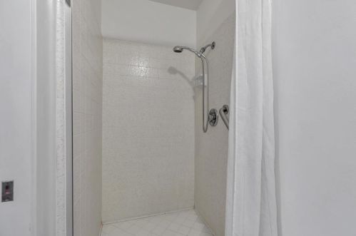 231 Donald Dr, Hollister CA  95023-6361 exterior