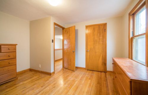 3172 42, Milwaukee WI 53215-4030 exterior