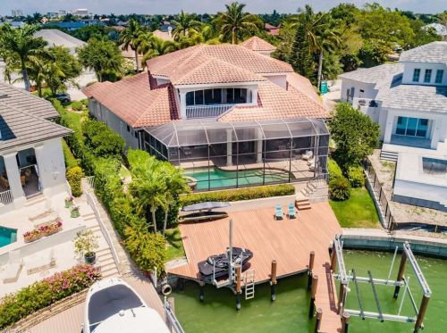 260 Cuddy Ct, Naples FL  34103-4062 exterior