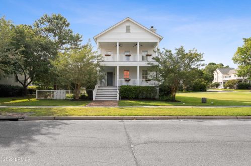 26 Petigru Dr, Beaufort, SC 29902-5263