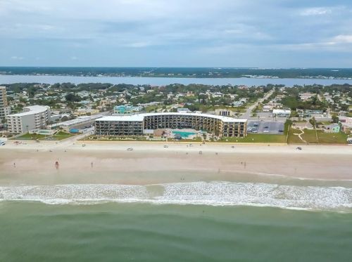 2301 Atlantic Ave, Daytona Beach FL  32118-5349 exterior