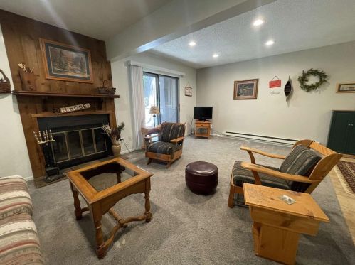 5 Maple Trl, Wisconsin Dells, WI 53965-8842