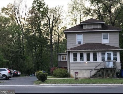 208 Hartford Rd, Mount Laurel, NJ 08054-9706