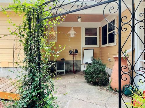 1212 Bentwood Rd, Austin TX  78722-1012 exterior