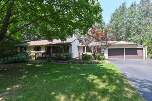 1524 El Rancho Dr, Thiensville, WI 53092-5623