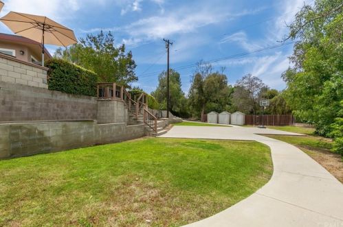 1539 Avolencia Dr, Fullerton CA 92835-3717 exterior