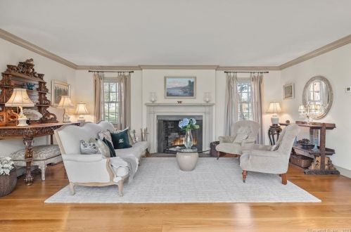 39 Cedar Ln, Ridgefield CT  06877-5301 exterior