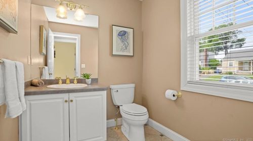 8 Cedar Crest Pl, Norwalk CT  06854-1402 exterior