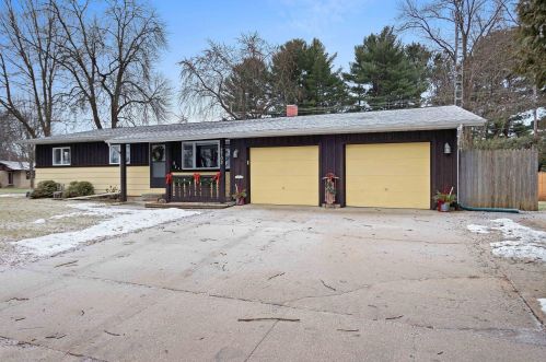2703 32nd St, Two Rivers WI  54241-1507 exterior