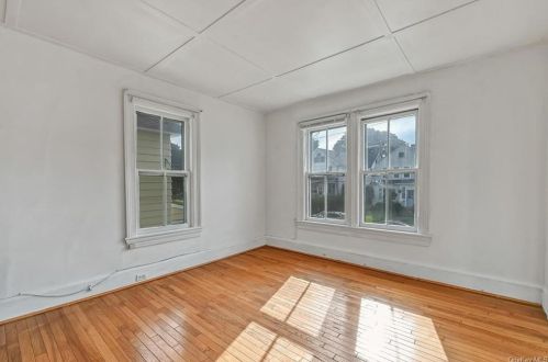 12 Royce Ave, Middletown NY  10940-4708 exterior