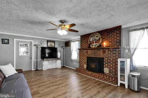 349 Chestnut St, Pottstown PA  19464-5638 exterior