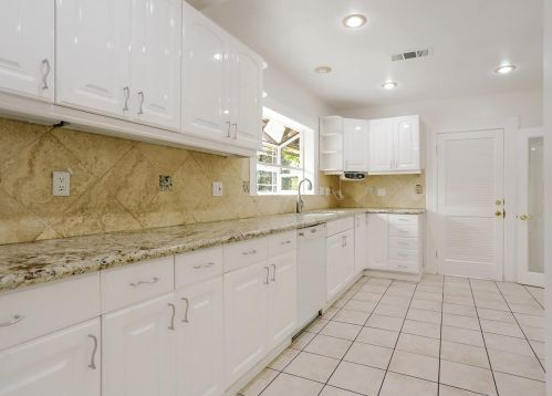 632 L St, Rio Linda CA  95673-3443 exterior