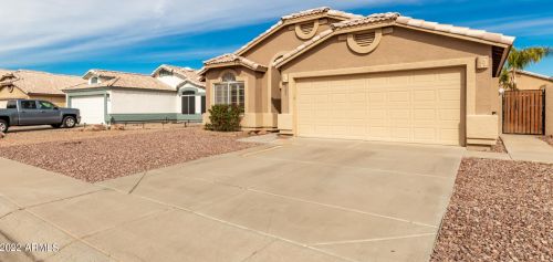 692 Golden St, Gilbert, AZ 85233-8207