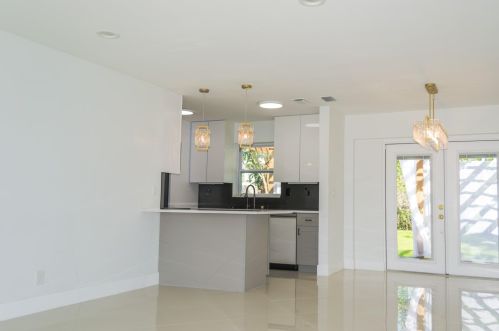 623 Evergreen Dr, West Palm Beach, FL 33403-3207
