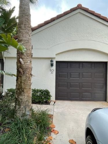 501 Sea Oats Dr, West Palm Beach, FL 33408-1432