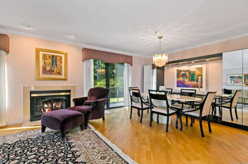 142 Stone Oaks Dr, Hartsdale NY  10530-1160 exterior