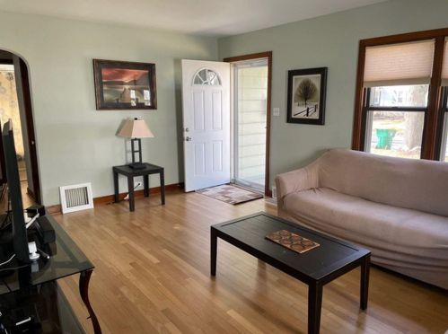 1133 11th Ave, Green Bay, WI 54304-2670