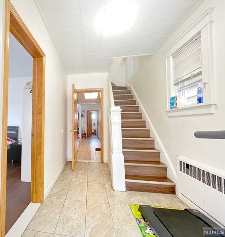 412 9th St, Fairview NJ  07022-1113 exterior