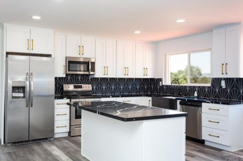 14465 Fruitvale Rd, Valley Center CA  92082-5939 exterior