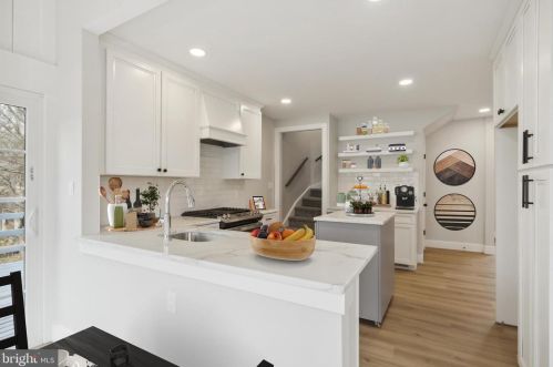 1315 Ashbourne Rd, Melrose Park PA  19027-2678 exterior