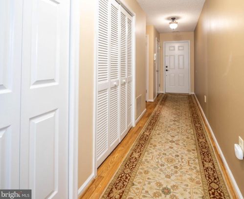 314 American Eagle Ct, Trenton NJ 08648-2558 exterior