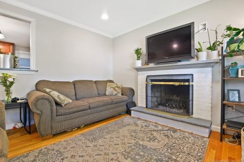 20 Front St, Middletown CT 06457-4424 exterior