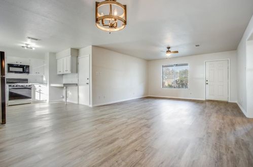 2212 Rifle Bend Dr, Georgetown TX  78626-8633 exterior