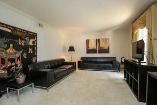 5354 Queensloch Dr, Houston TX  77096-4134 exterior